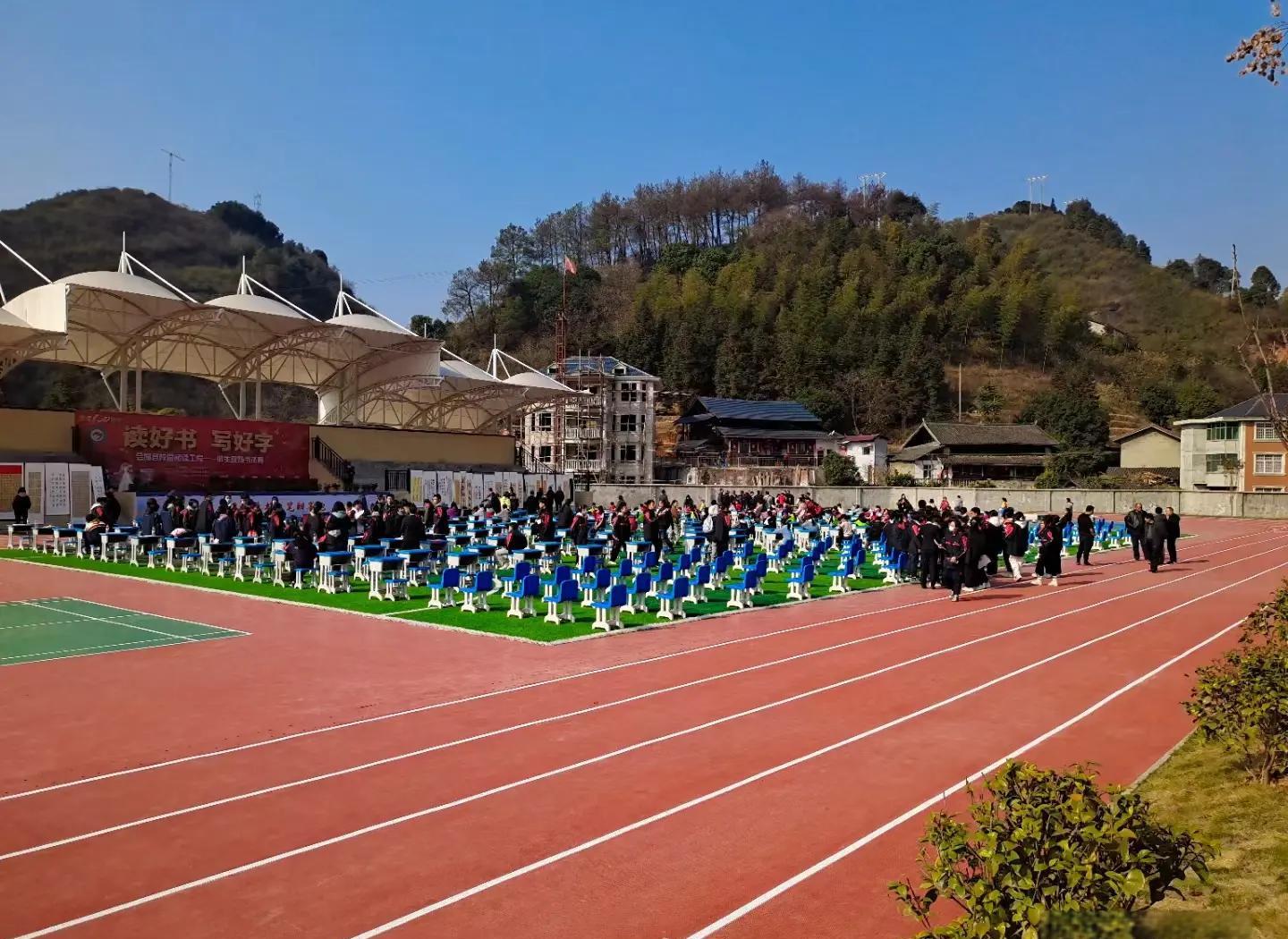 果洛藏族自治州硅PU塑胶篮球场 - 价格